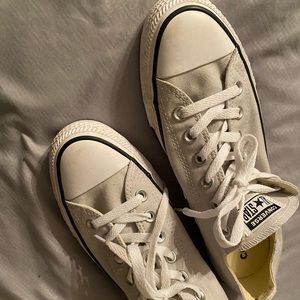Women’s size 9 light gray converse